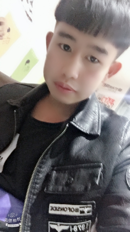 军绿色的第一张照片--丘北残疾人相亲网